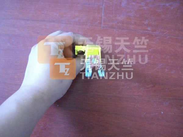 柔性滑觸線***.jpg 柔性滑觸線***.jpg